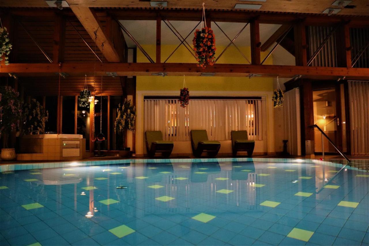 Hotel Und Appartementhof Waldeck Bad Füssing Exteriör bild